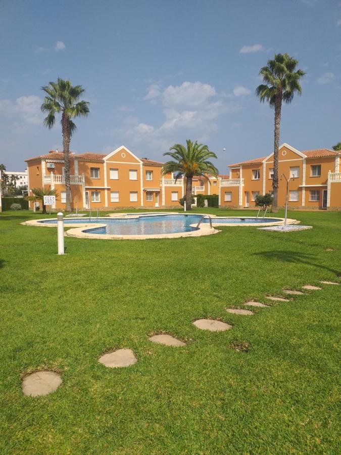 شقة Oliva Nova Flat In Front Of Met المظهر الخارجي الصورة